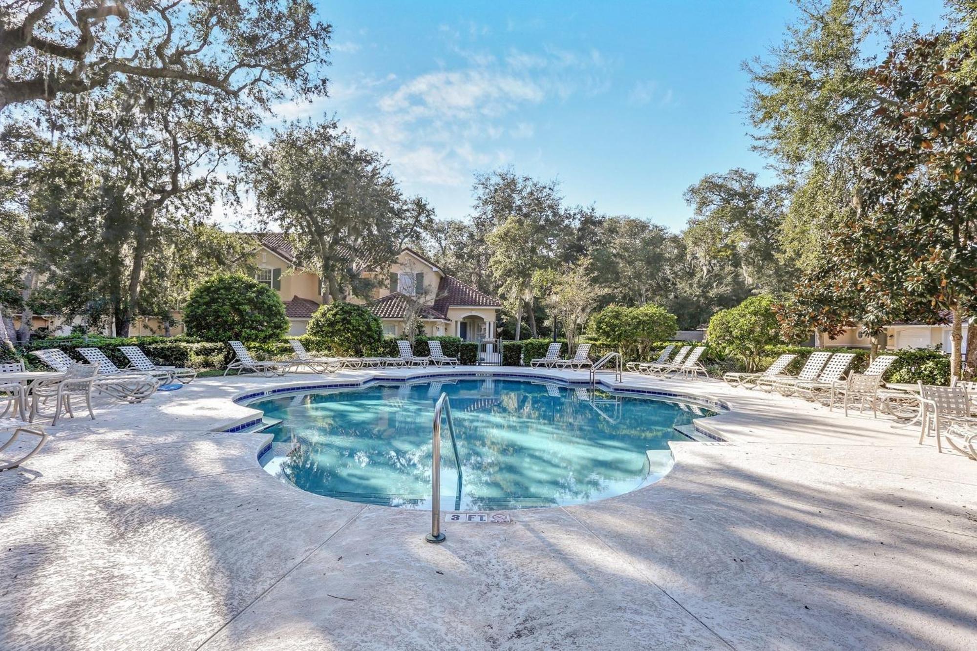 Gated Villas At Summer Beach American Beach Exterior photo